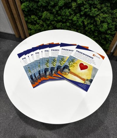 zdjęcie materiał&oacute;w informacyjnych na temat Programu ochrony zdrowia psychicznego